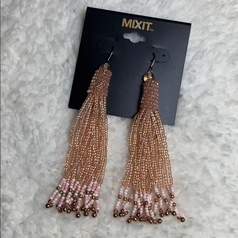 Adorable beaded tassel earrings!